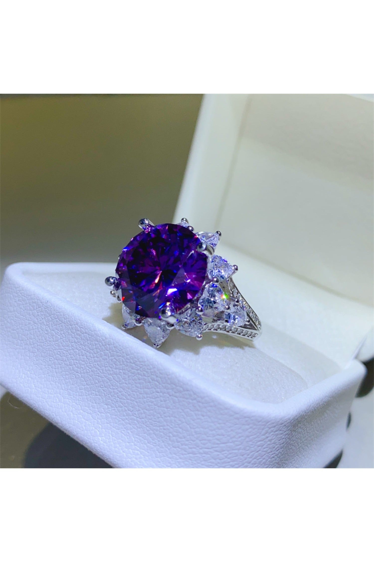 10 Carat Moissanite 925 Sterling Silver Flower Shape Ring