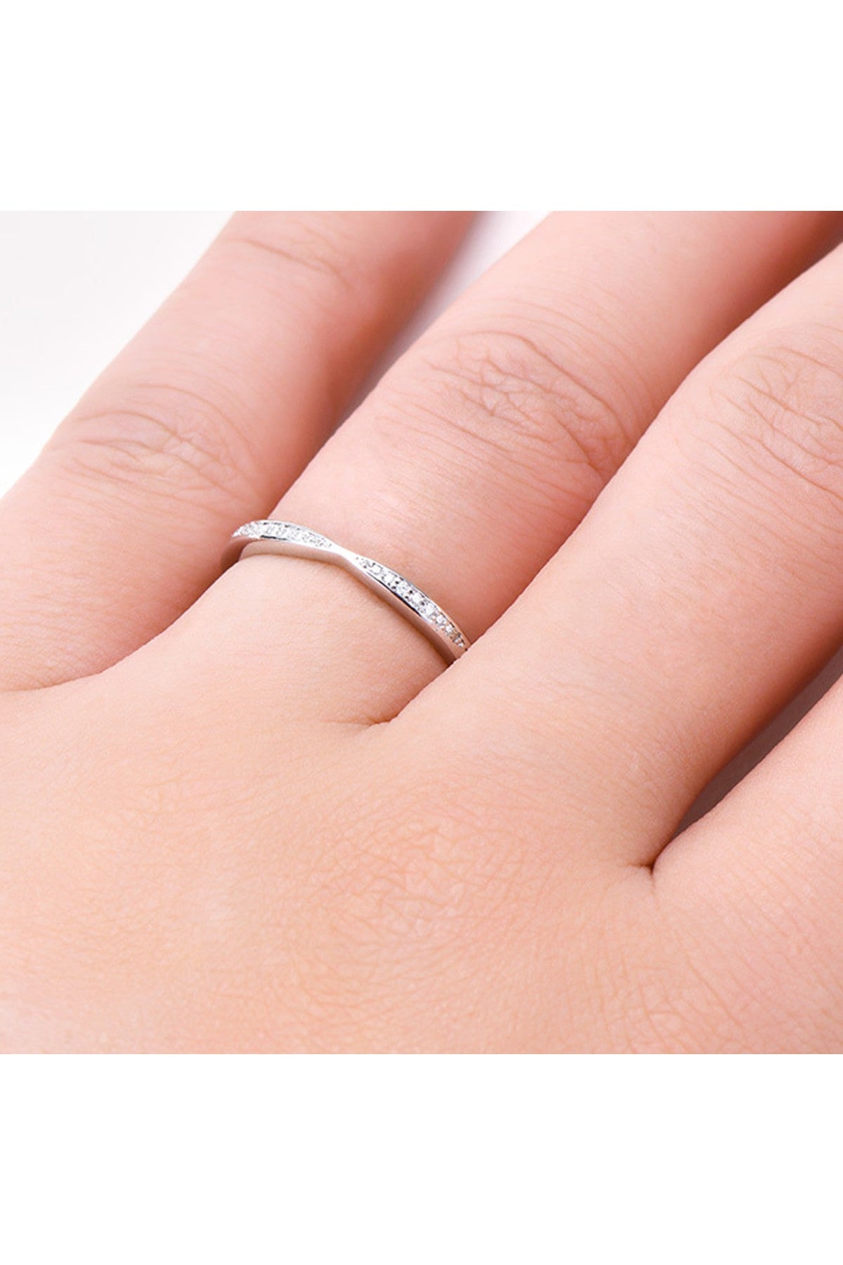 925 Sterling Silver Inlaid Moissanite Ring