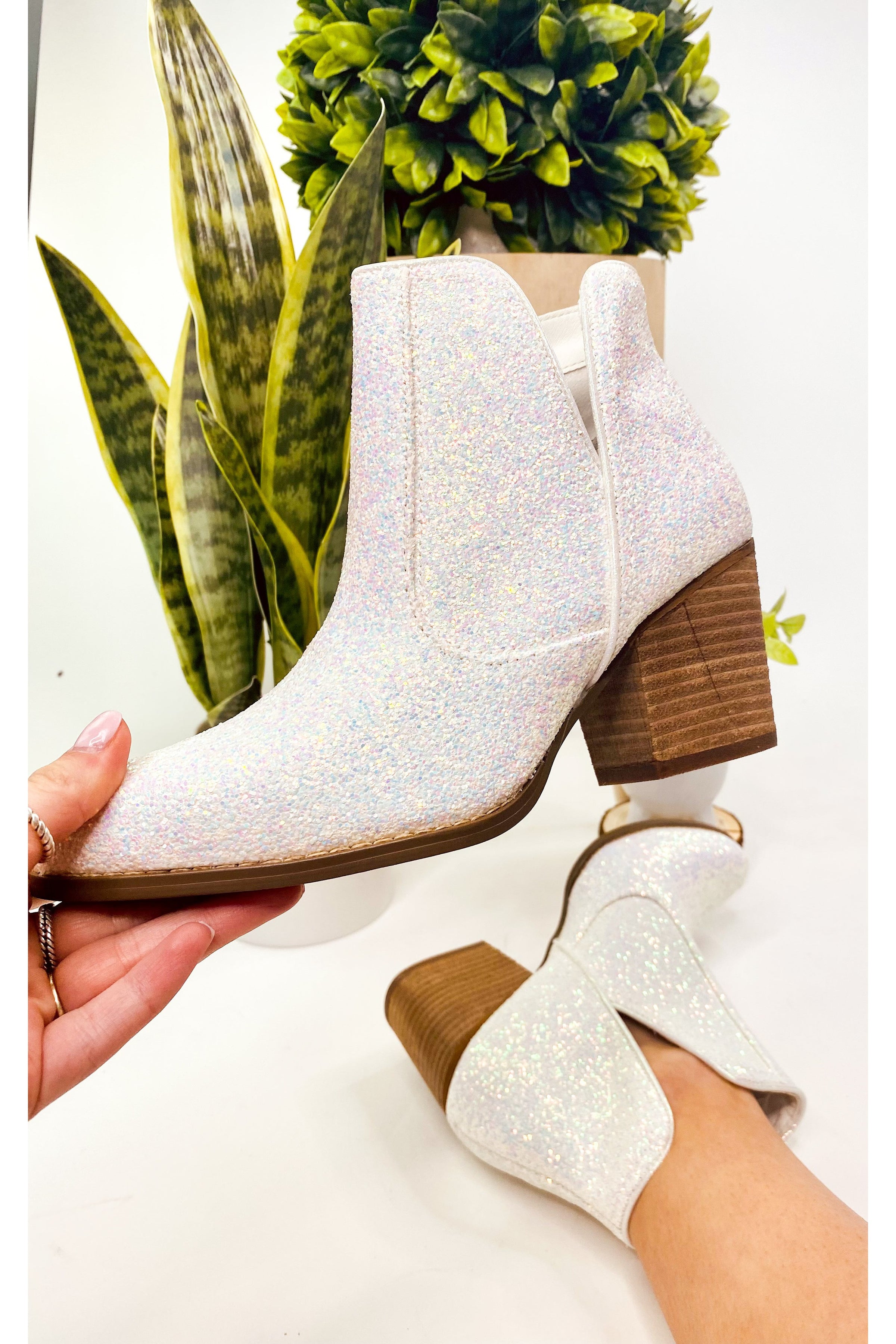 Fiera Booties in White