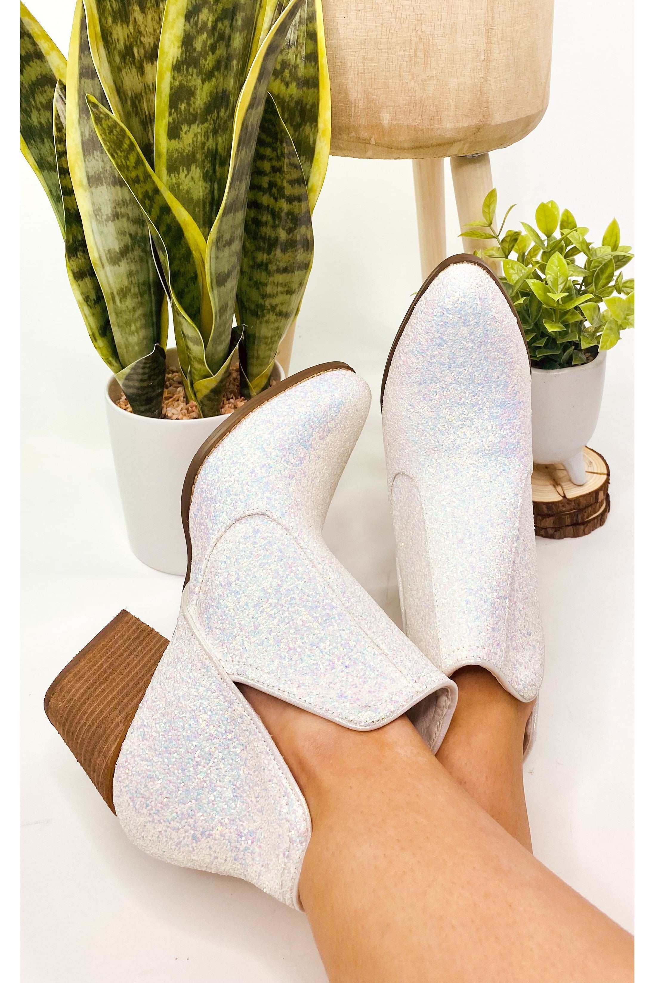Fiera Booties in White