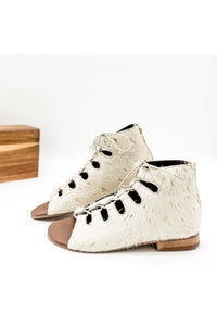 Nola Sandals in Gold