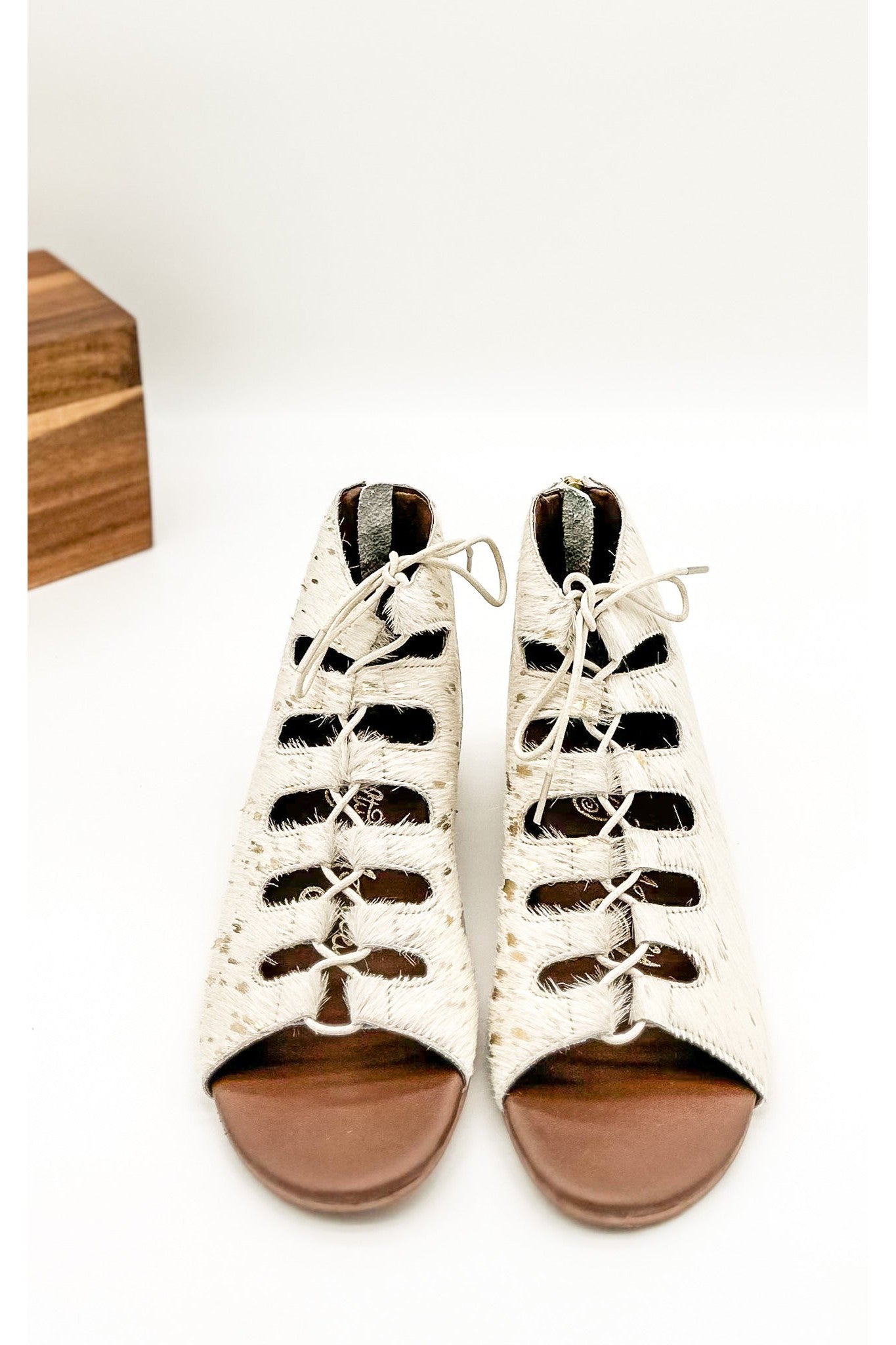 Nola Sandals in Gold