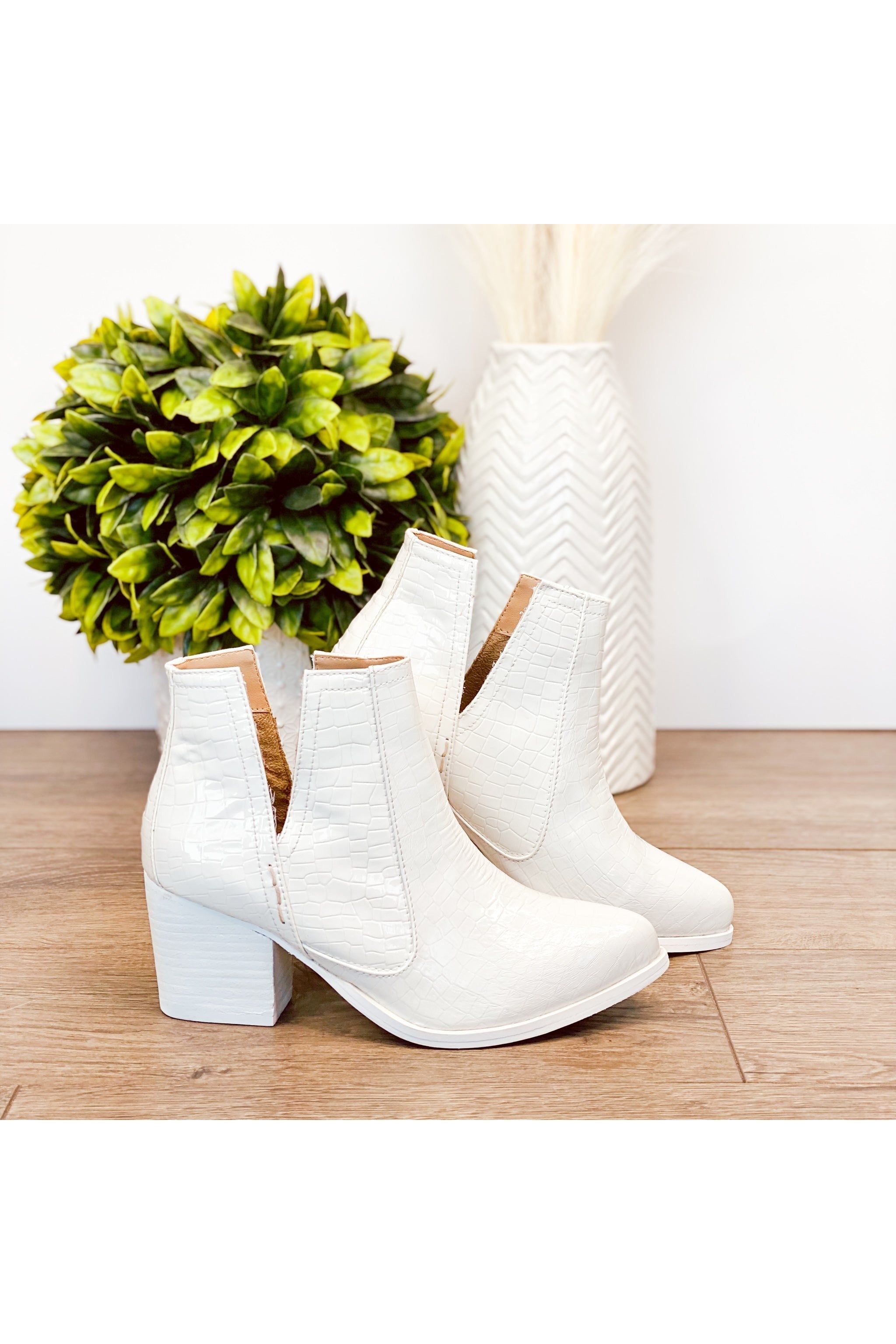 Tarim Bootie in White Croc