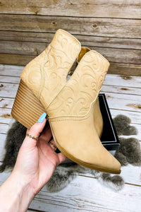 Kelsie Cowgirl Boot in Tan