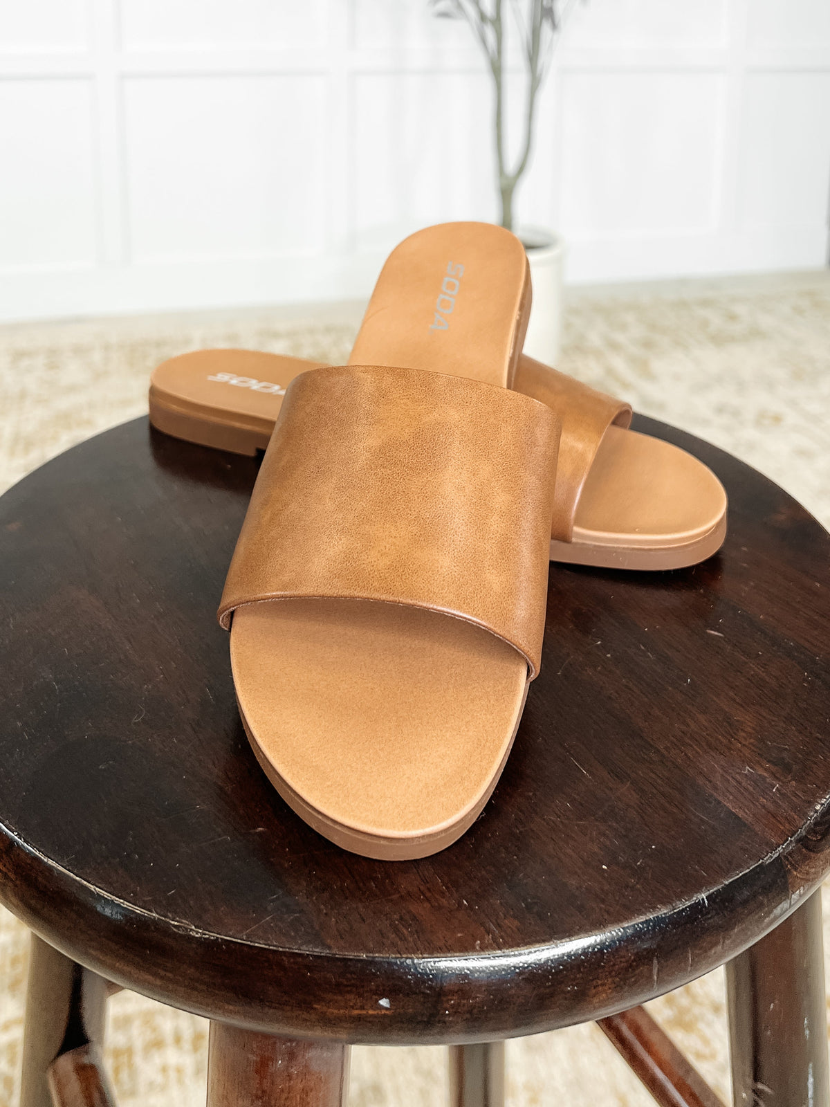 Sole Mate Slip on Sandals in Tan