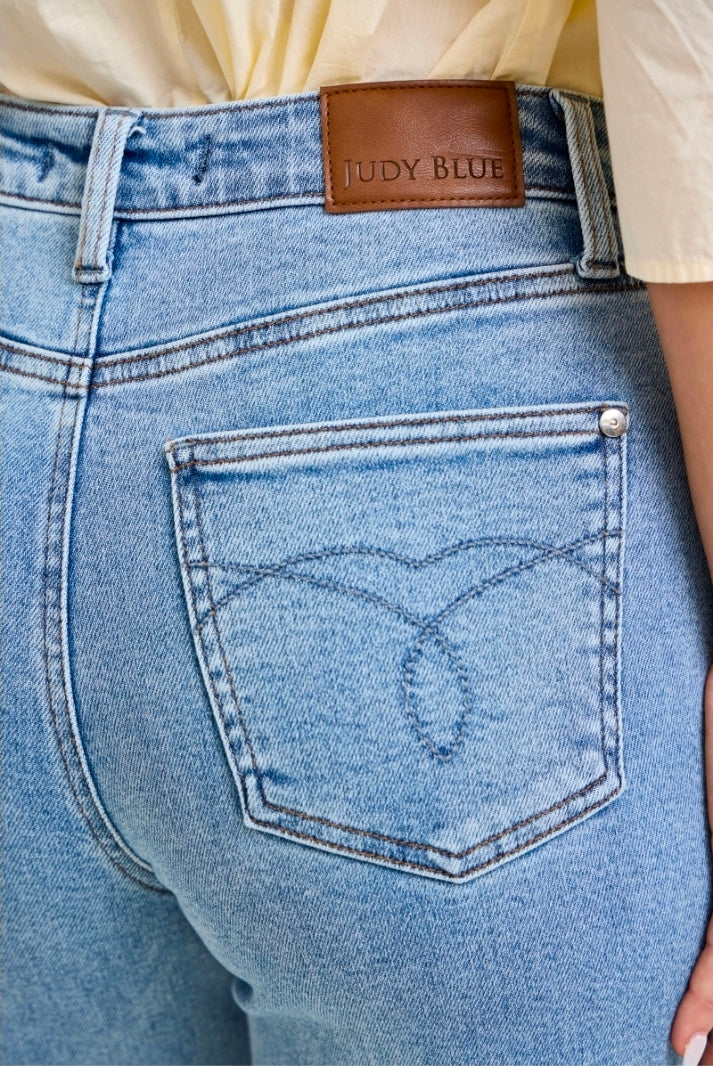 Judy Blue High Waist Retro Wide w/ Raw Twisted Outseam Jeans *PREORDER DEAL*