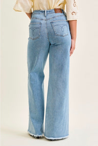 Judy Blue High Waist Retro Wide w/ Raw Twisted Outseam Jeans *PREORDER DEAL*
