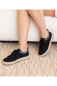 Yaras Sneakers in Black